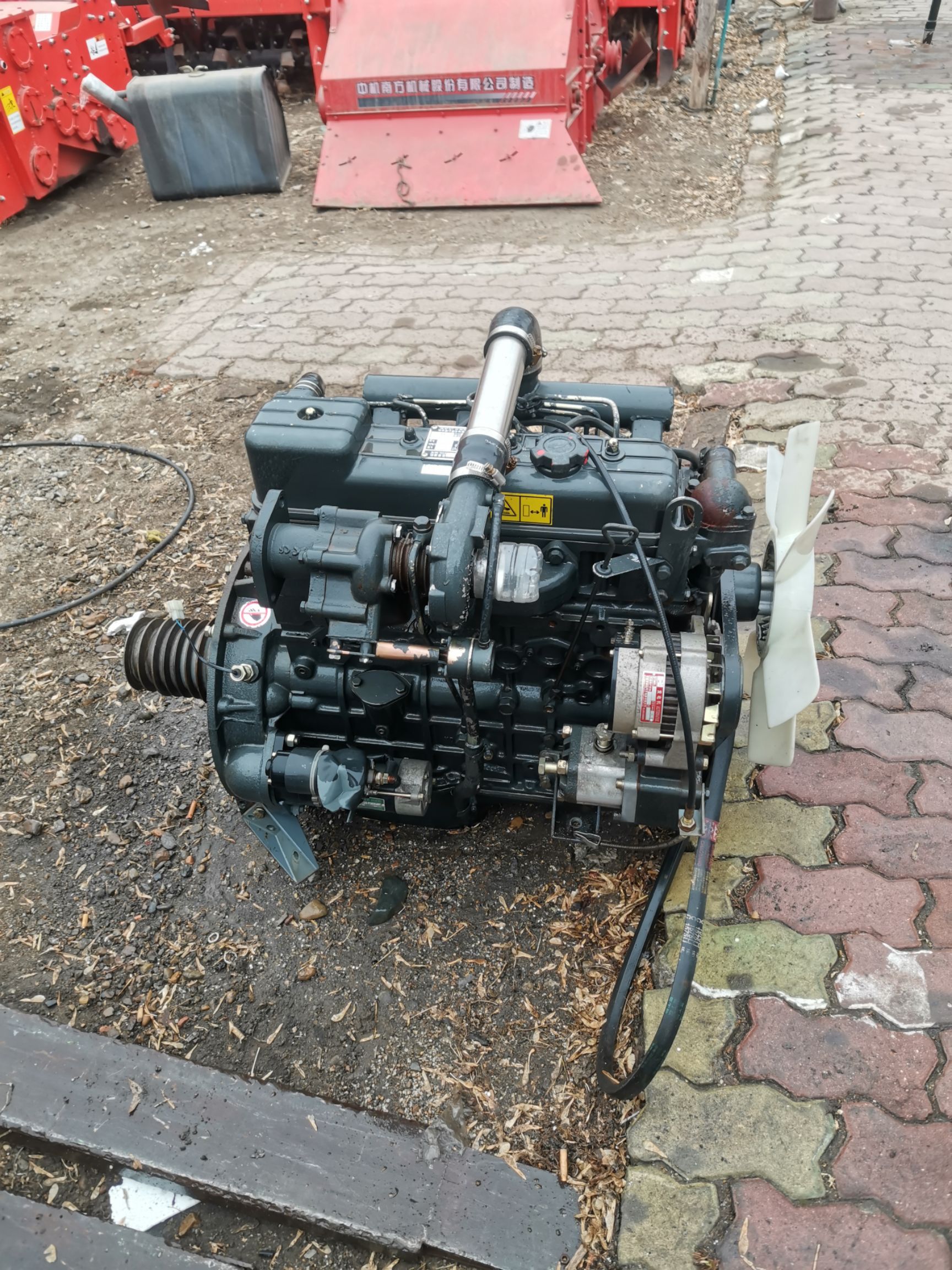 发动机 全柴4105,国二,72kw,新收割机上拆下来的 6500.00 元/台
