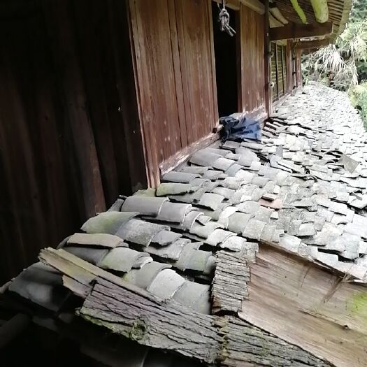 天柱县木材 旧房料出售