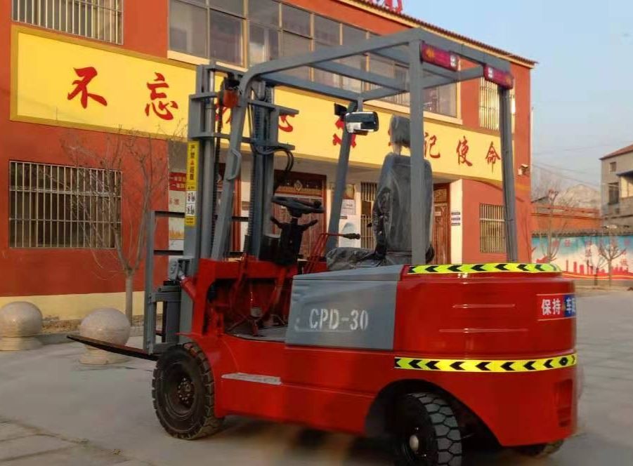 纯电动叉车1.5吨－3吨四轮电动堆高车液压升降搬运装载叉车