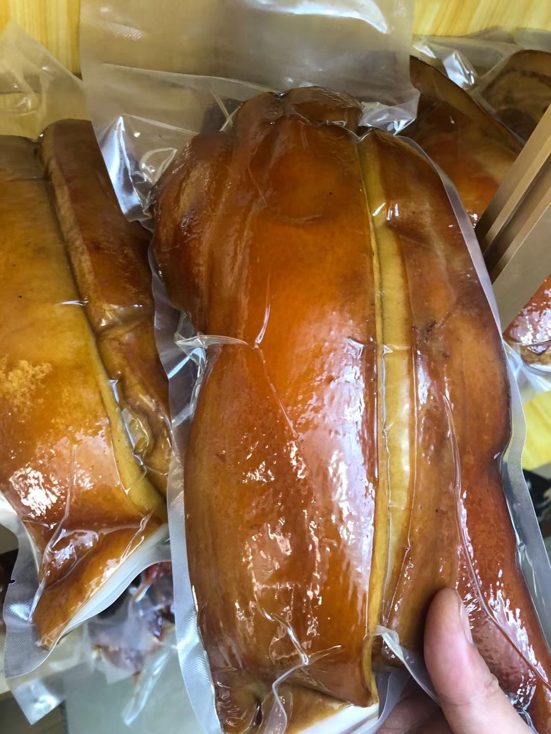 腊肉  槽头肉好货，价格美丽，颜色漂亮