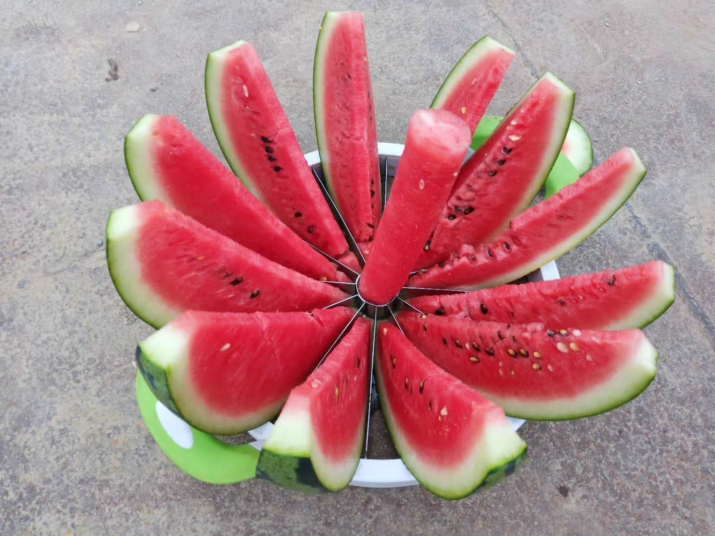 甜王西瓜  甜王大量上市，货源充足，保质保量，诚信为本，代发