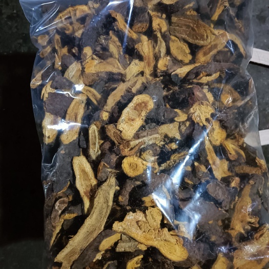 三都县 虎杖，山里多年生虎杖，药效好，鲜，干货都有。