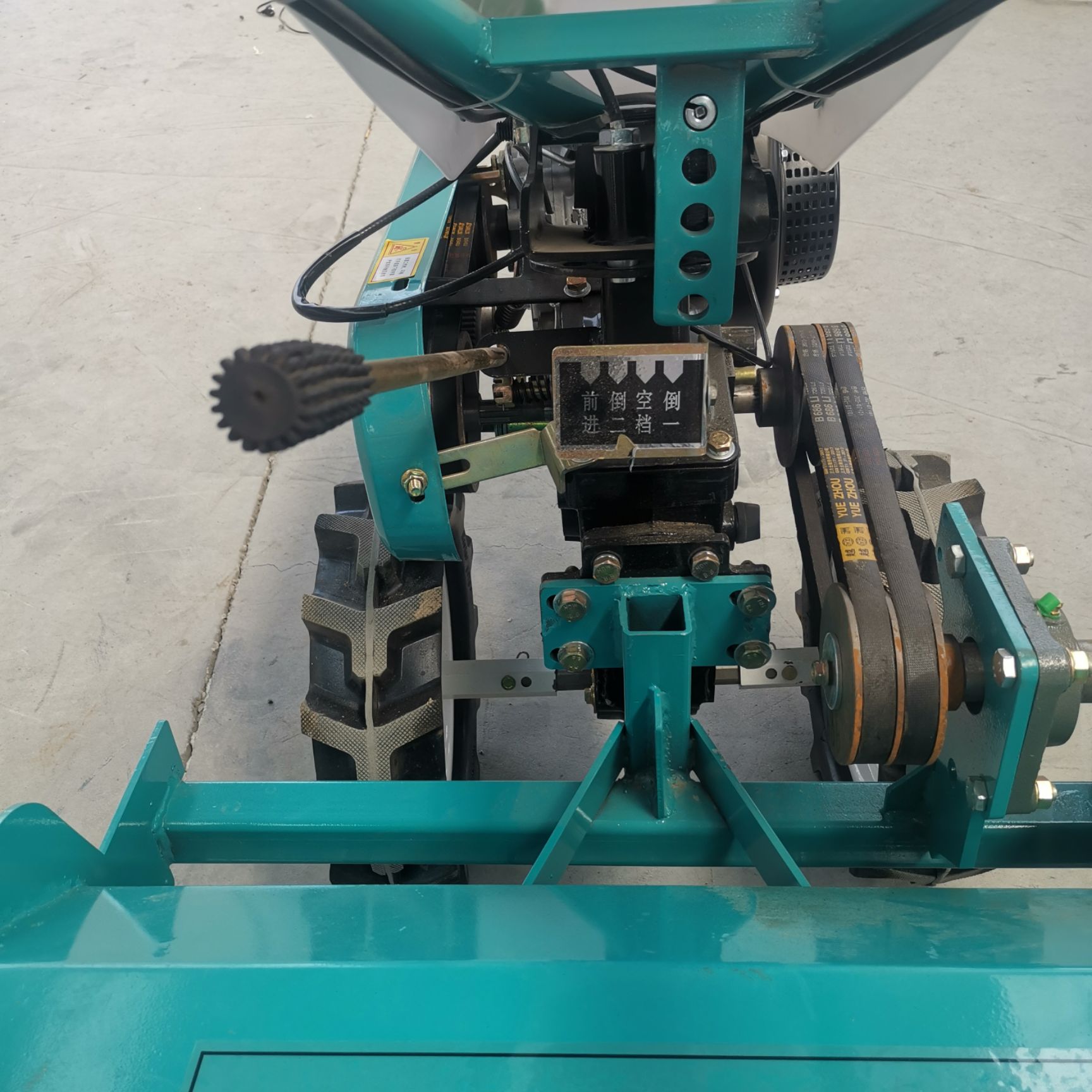 自走式果园除草机碎草机秸秆还田机甩刀割草机柴油机