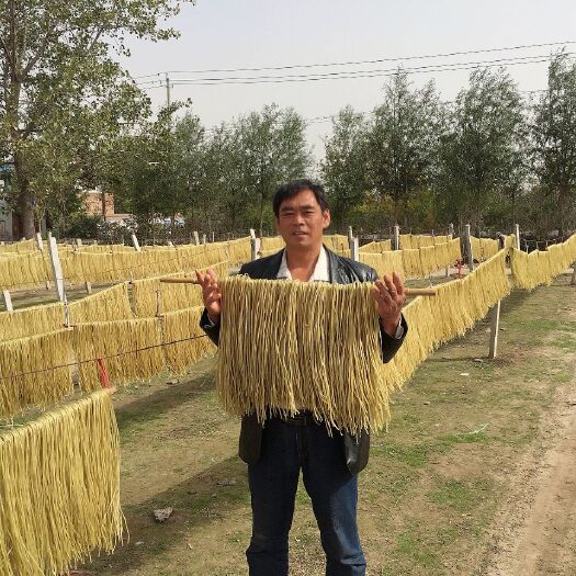 砀山县红薯粉丝木薯粉条酸辣粉火锅宽粉厂家直销批发质量好五证齐全