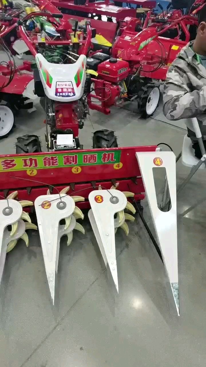 割晒机  直连式收割机，小麦牧草收割机晾晒机