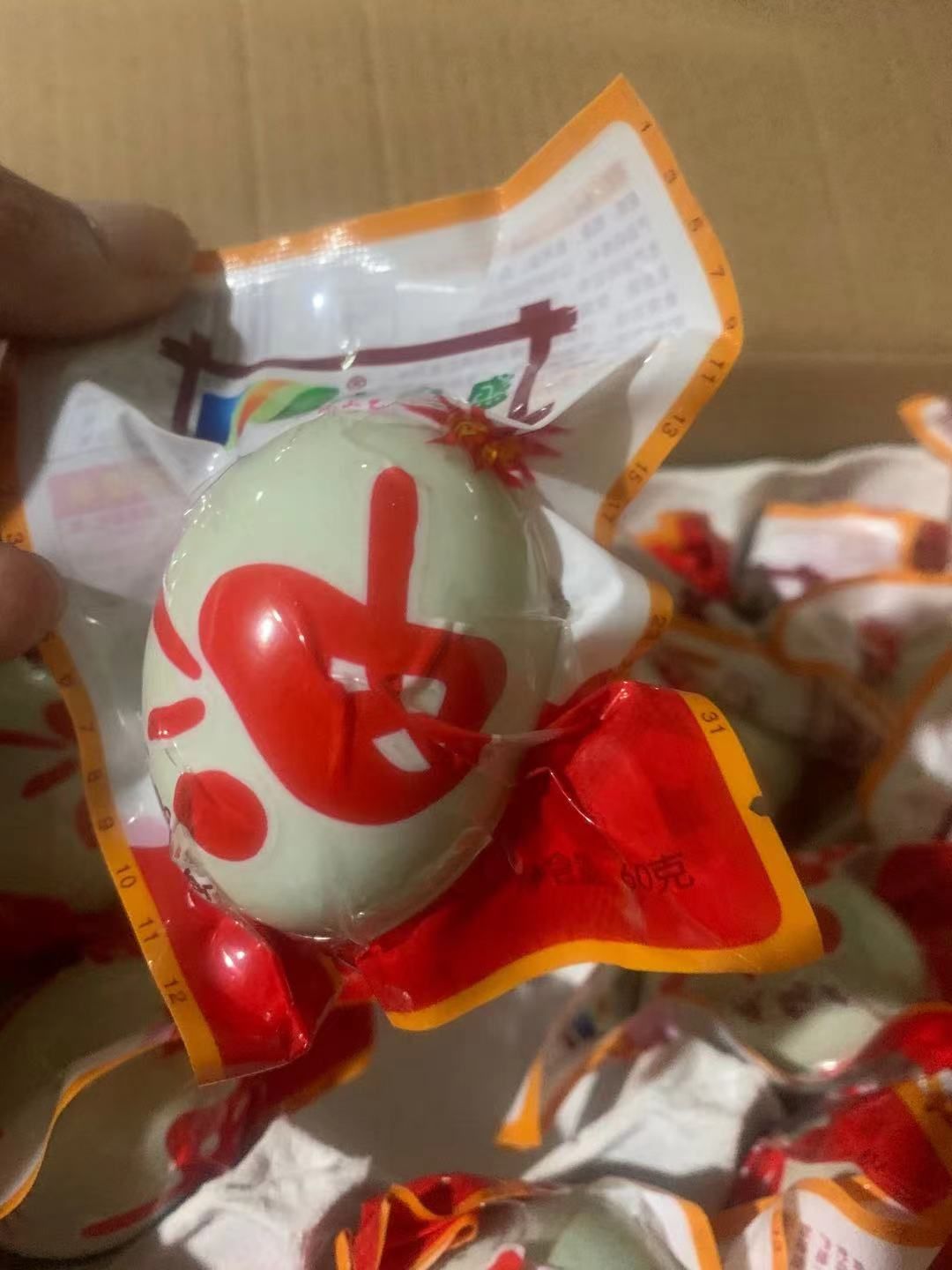 厂家批发起沙流油五香真空包装咸鸭蛋散装 红心冒油咸蛋批发