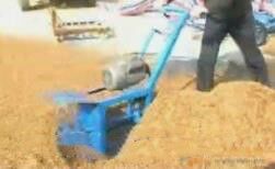 食用菌拌料机 互赢自走式电动拌料机