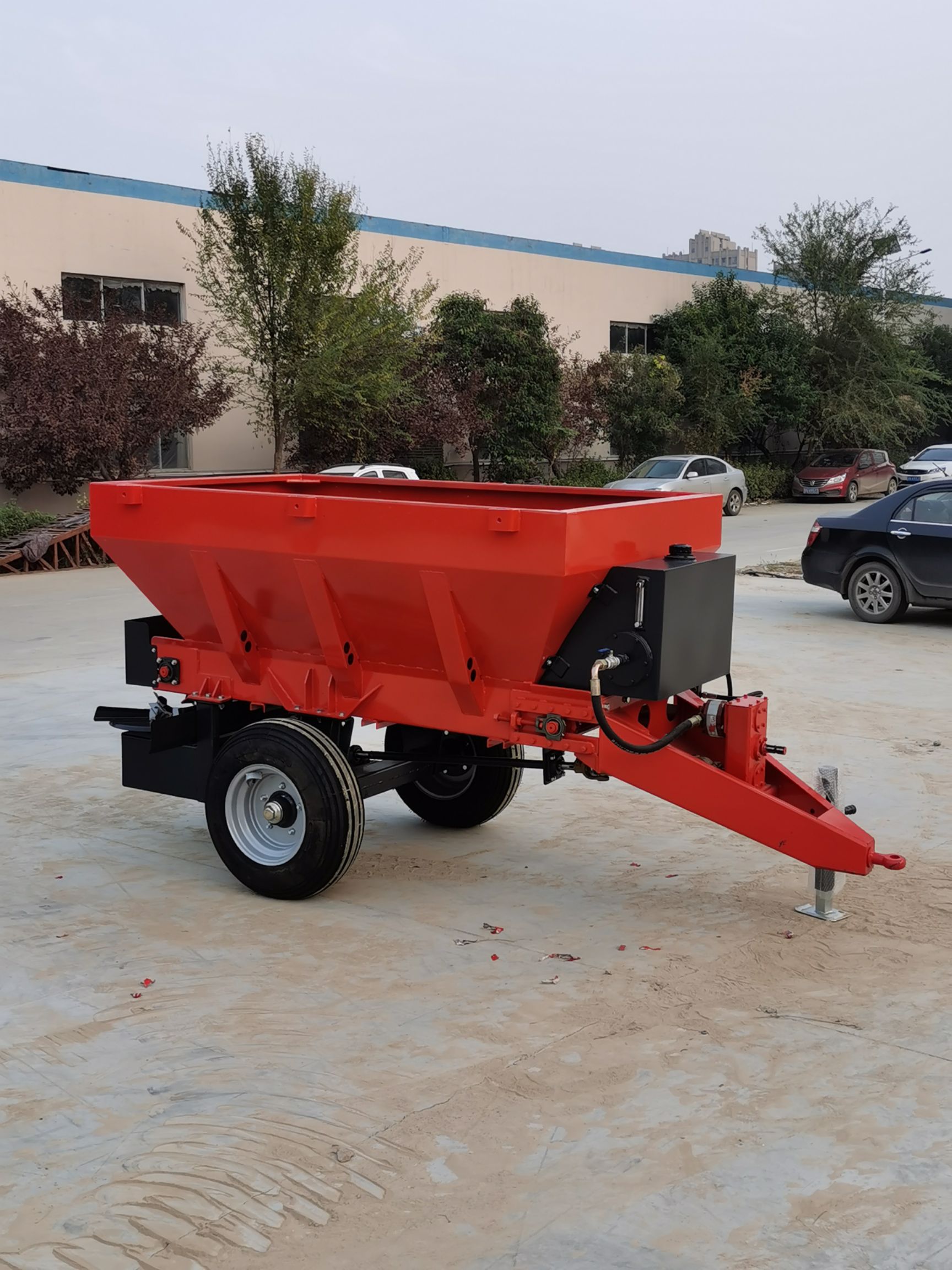 施肥机 拖拉机有机肥撒肥机农家肥抛撒机