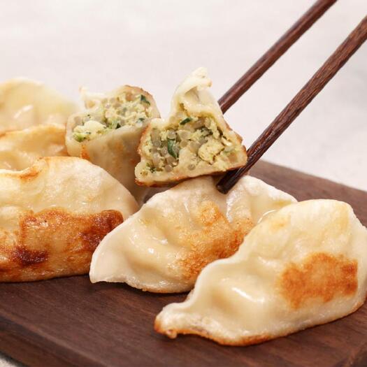 贵阳饺子  锅贴 20斤装玉米锅贴香菇锅贴批发 一件起批 每包50个