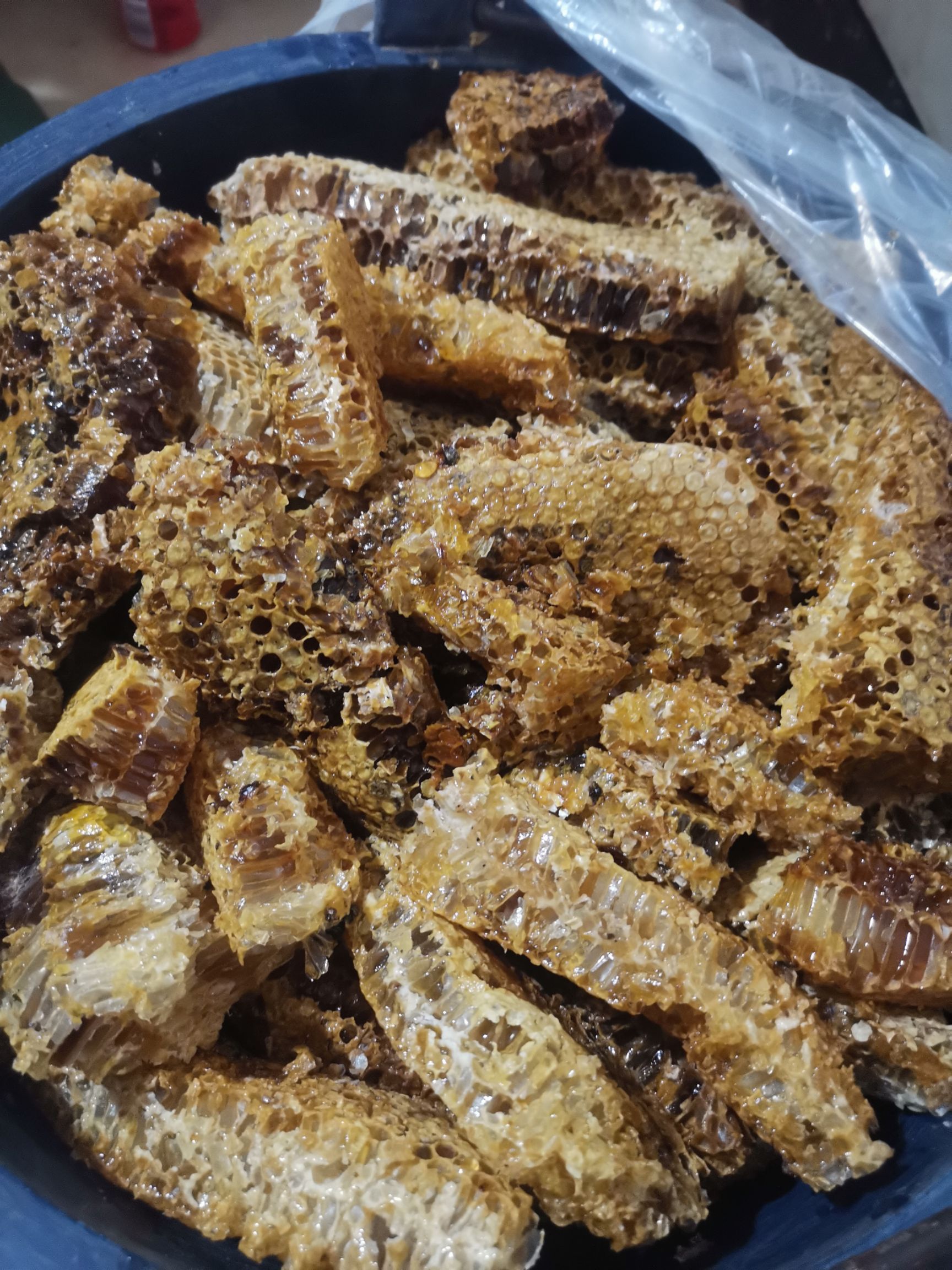  云南正儿八经的土蜂蜜