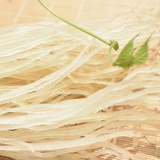 寻乌县速万食品生产的猪皮丝从生皮到加工每个工序重重把关质量保证