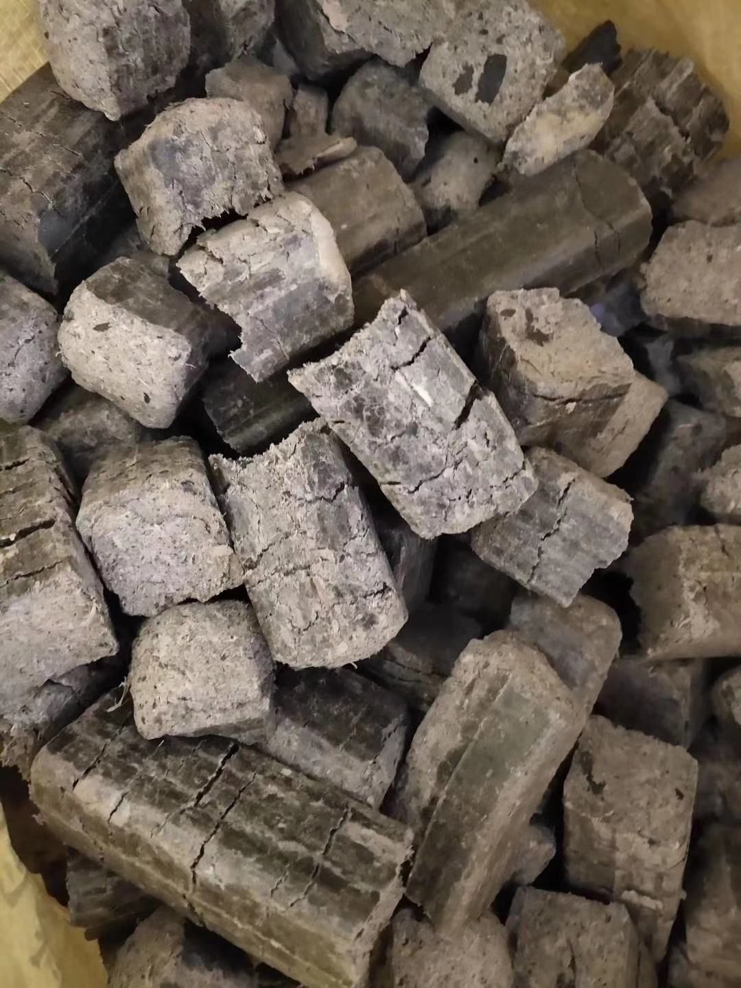 木屑 生物质压块 耐烧时间长 厂家直销