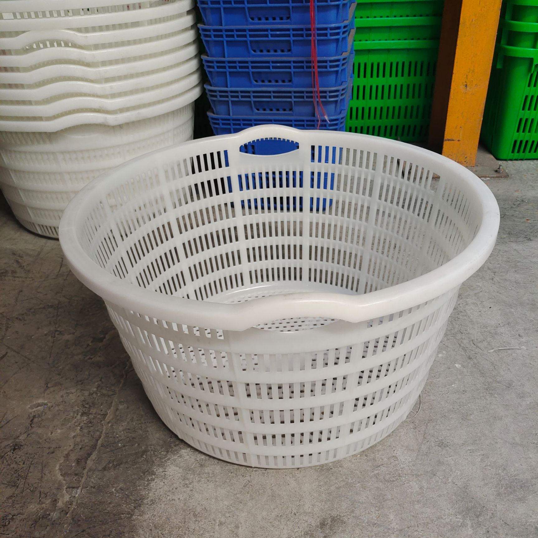 加厚西瓜筐圆形大箩筐水果蔬菜周转塑料筐装水产小龙虾