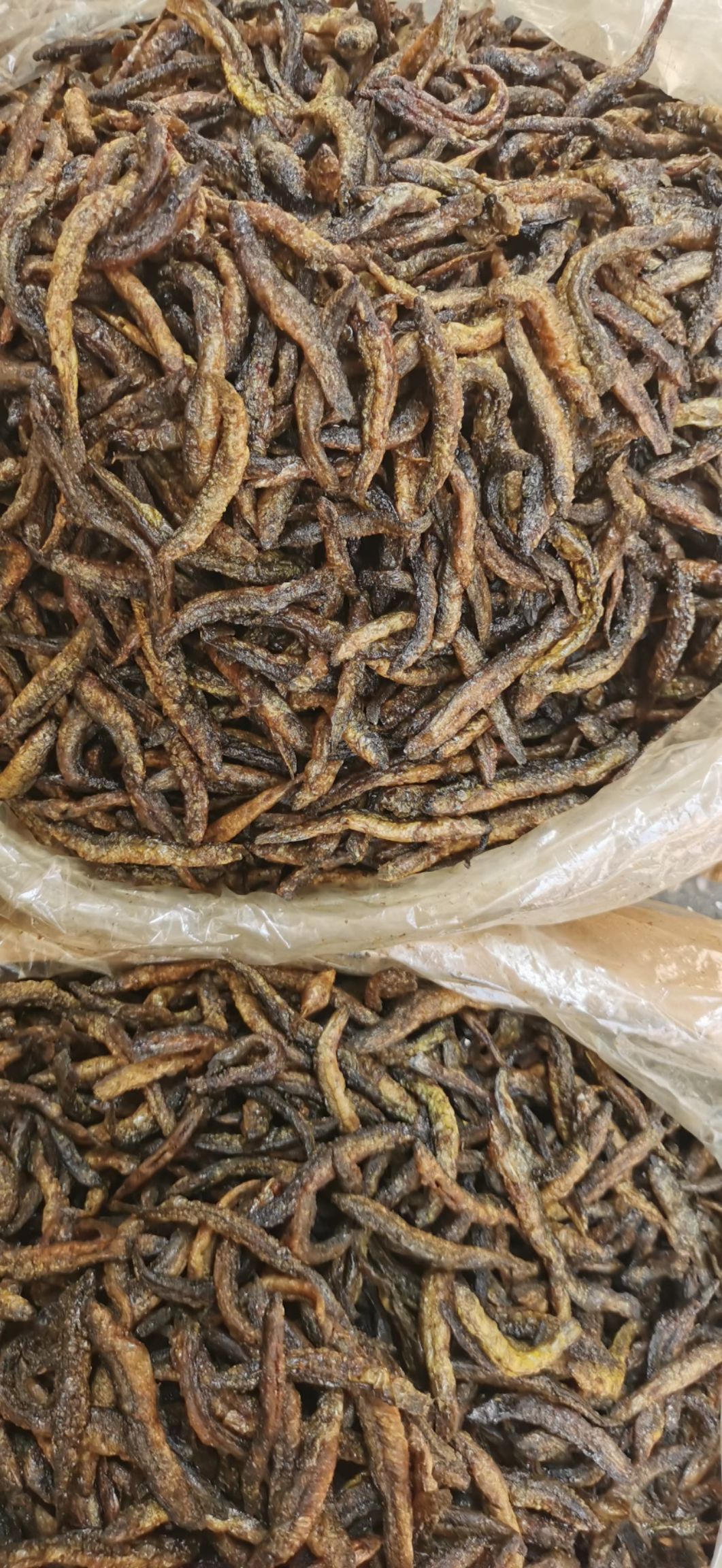 泥鳅干，油炸泥鳅干