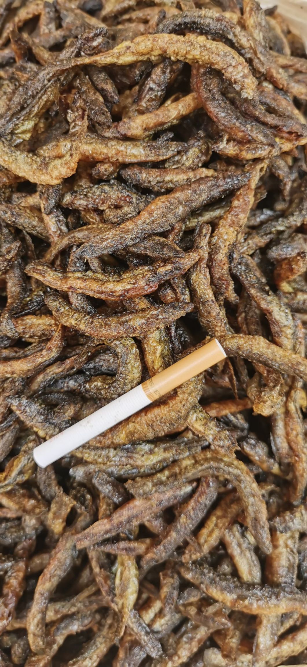 泥鳅干，油炸泥鳅干
