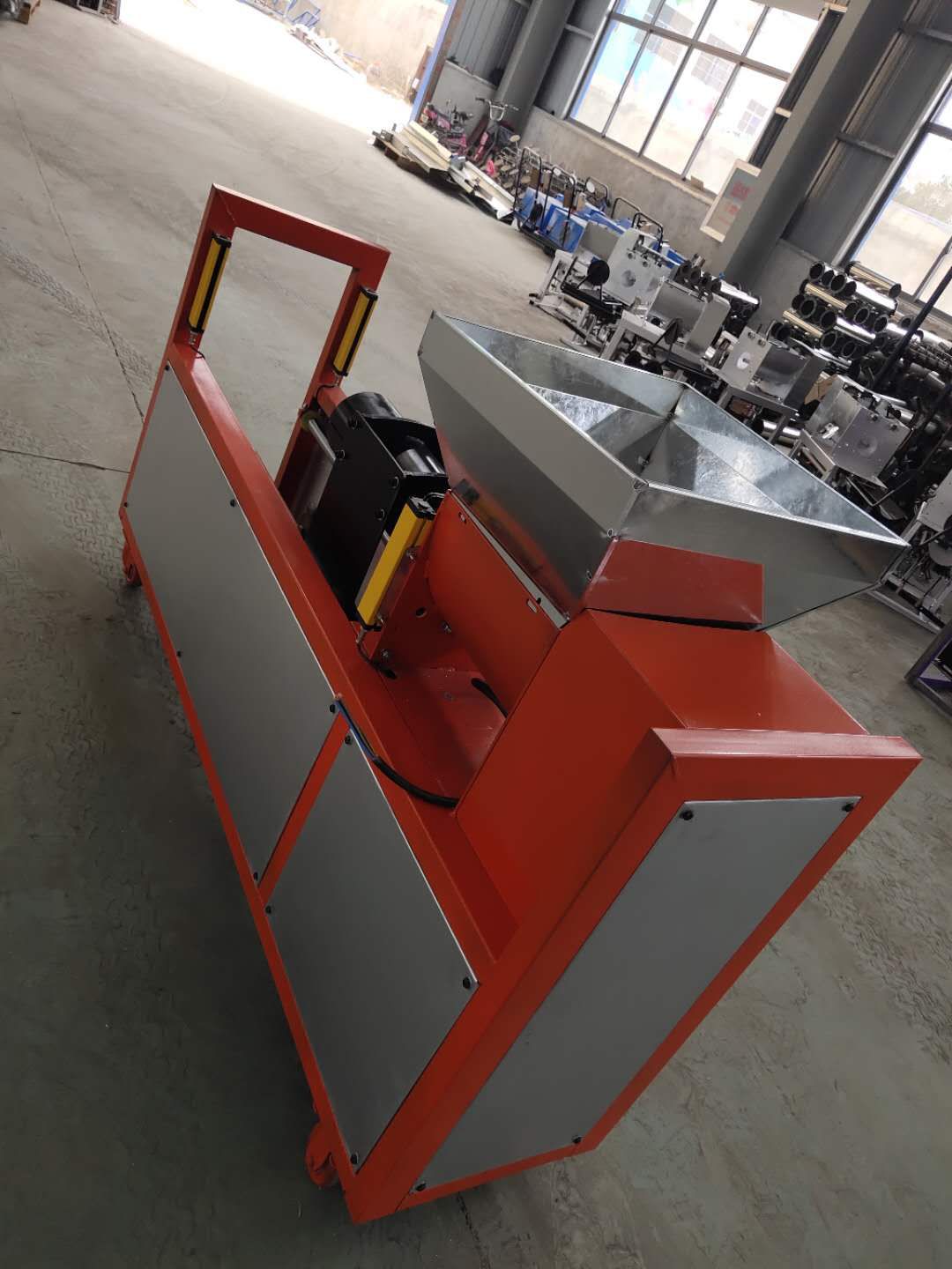 菌菇装袋机 食用菌新款香菇平菇，木耳全自动装袋机