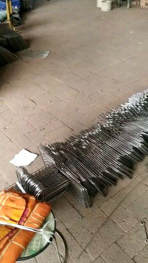 烧烤设备  不锈钢烧烤夹，烧烤网形状，烧烤工具生产大全