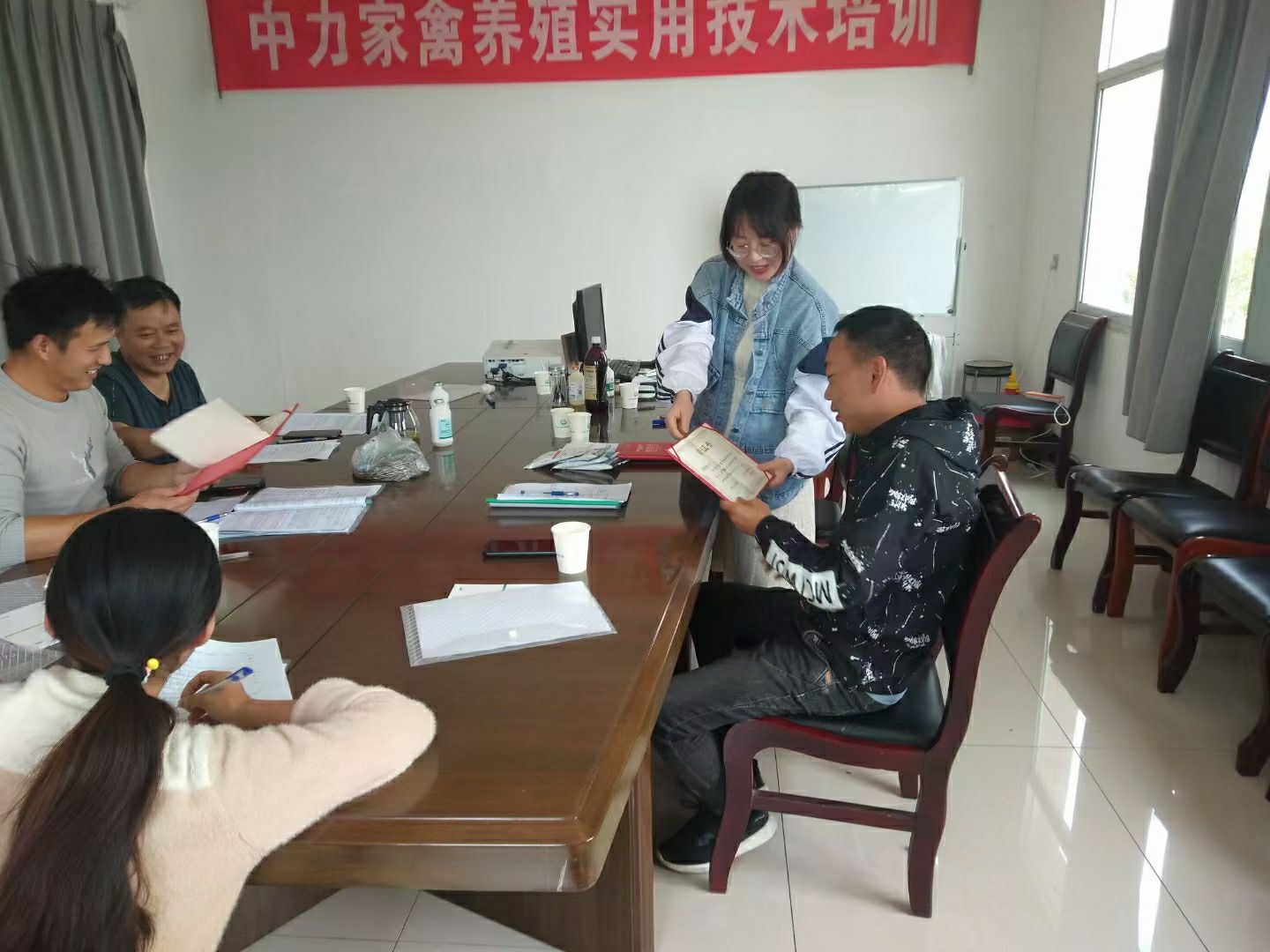 咨询服务 农技人员 家禽养殖技术培训，养鸡，养鸭，养鹅。