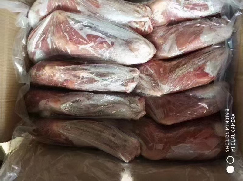 牛蹄  乳牛腿，适合自助，烧烤，喜宴，一条在3斤左右，价格实惠，