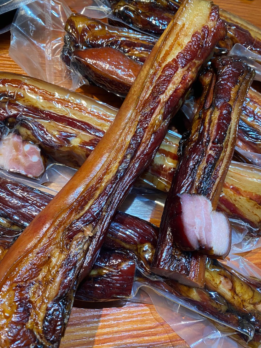 腌肉  烟熏肉