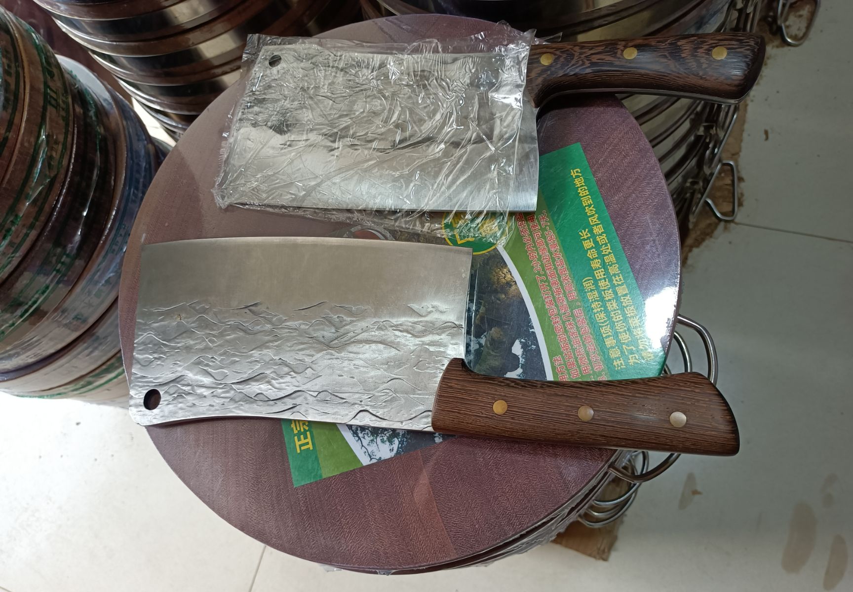 越南锻造烙钢菜刀，2斤重厚实锋利耐用