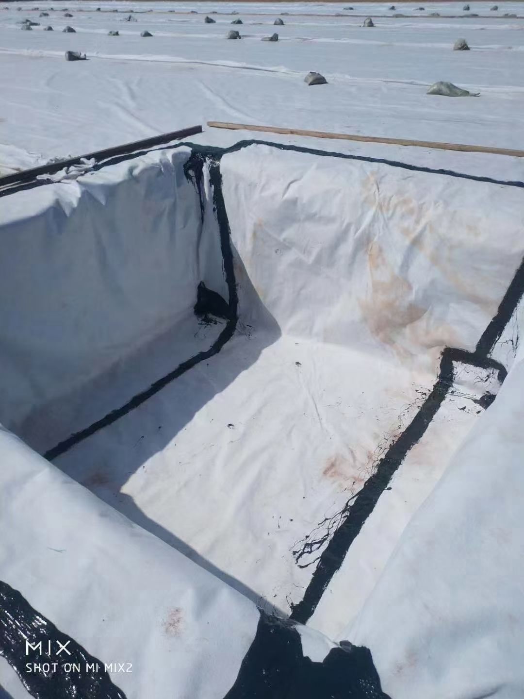 防渗膜 天然纳基膨润土防水毯用于人工湖垃圾填埋场防渗工程厂家直供优惠