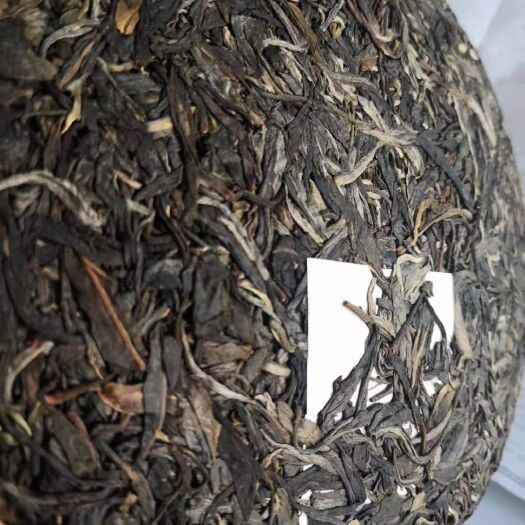 古树茶 2021年云南省西双版纳傣族自治州勐海县曼糯大树普洱生茶饼