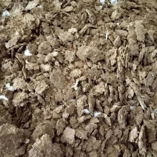 兴宁市养殖场直供 稻壳鸡粪大批量出售！欢迎来购！每包50斤，包装车