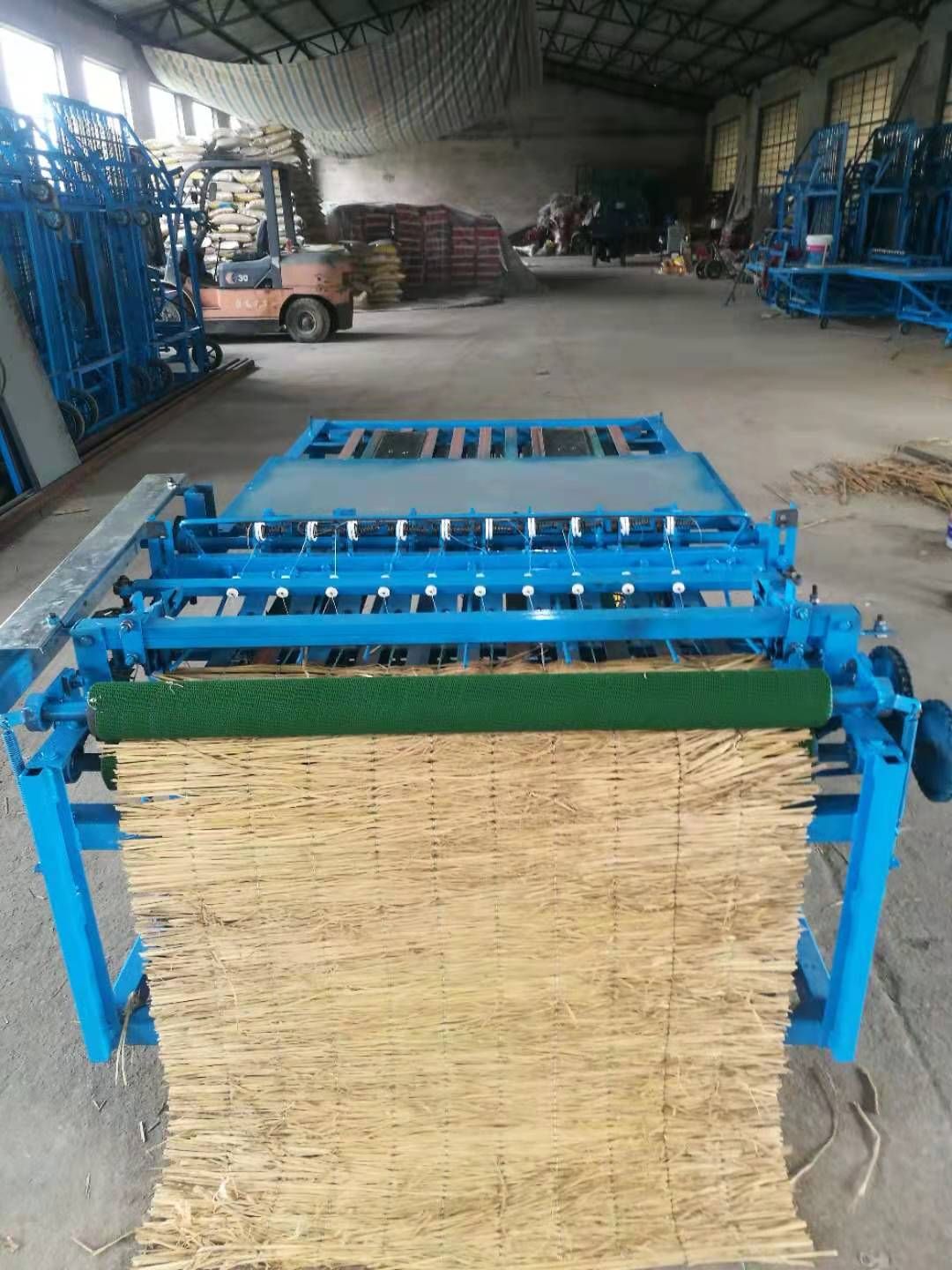 种子编织机  自动锁边草帘机 芦苇苇帘机 金蝉树枝编织机 草栅编织机