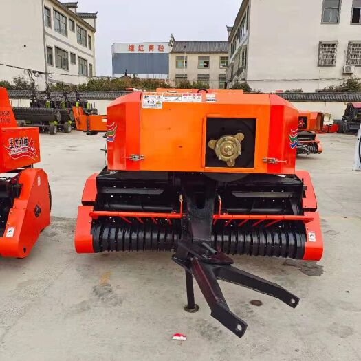郓城县秸秆变废为宝  秸秆捡拾方捆机  工作效率高  德国打结