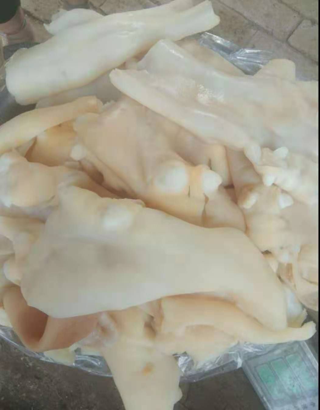 厂家直销酱香牛蹄皮，一手货源，欢迎选购。