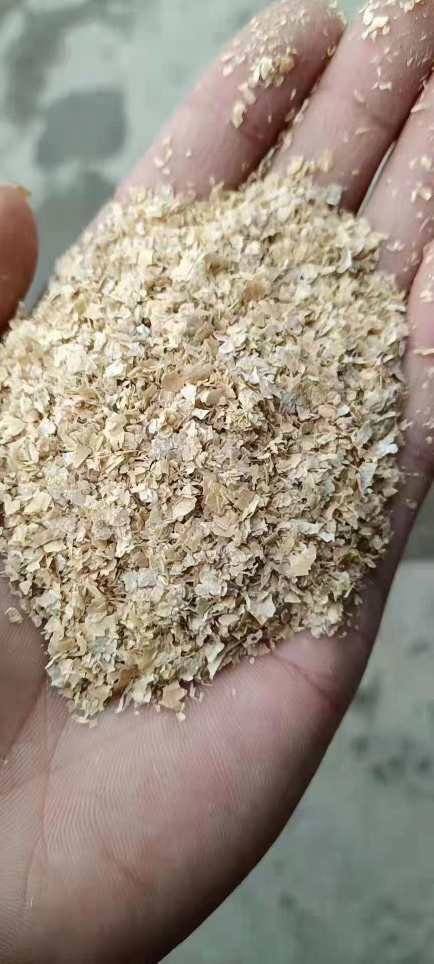 豆粕饲料  豆皮小料蛋白30钙粉12%油脂4－5成分:大豆皮