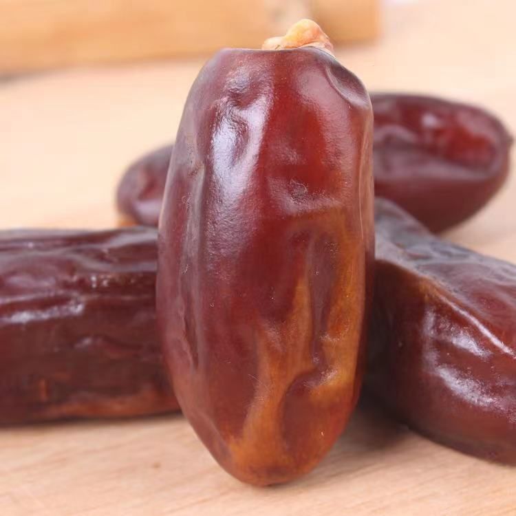 椰枣伊拉克黄黄金椰枣阿联酋黑椰枣零食红枣批发