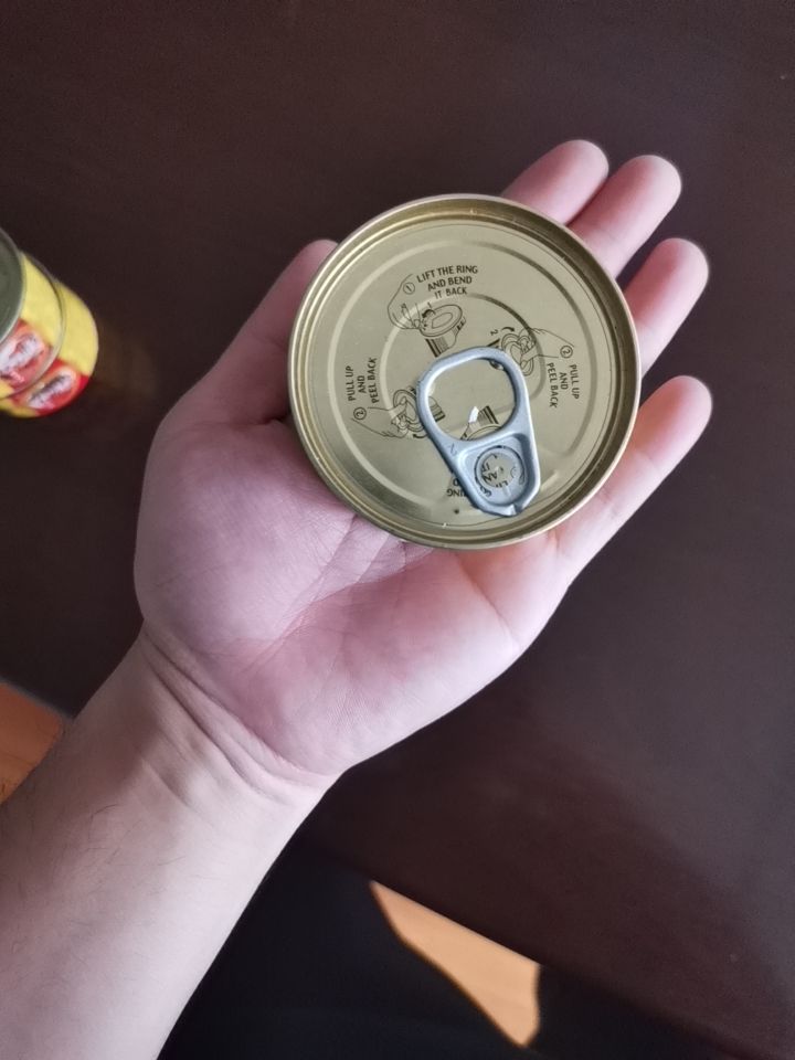 午餐肉罐头 藏香黑猪系列产品，包括不限于罐头 袋装食品