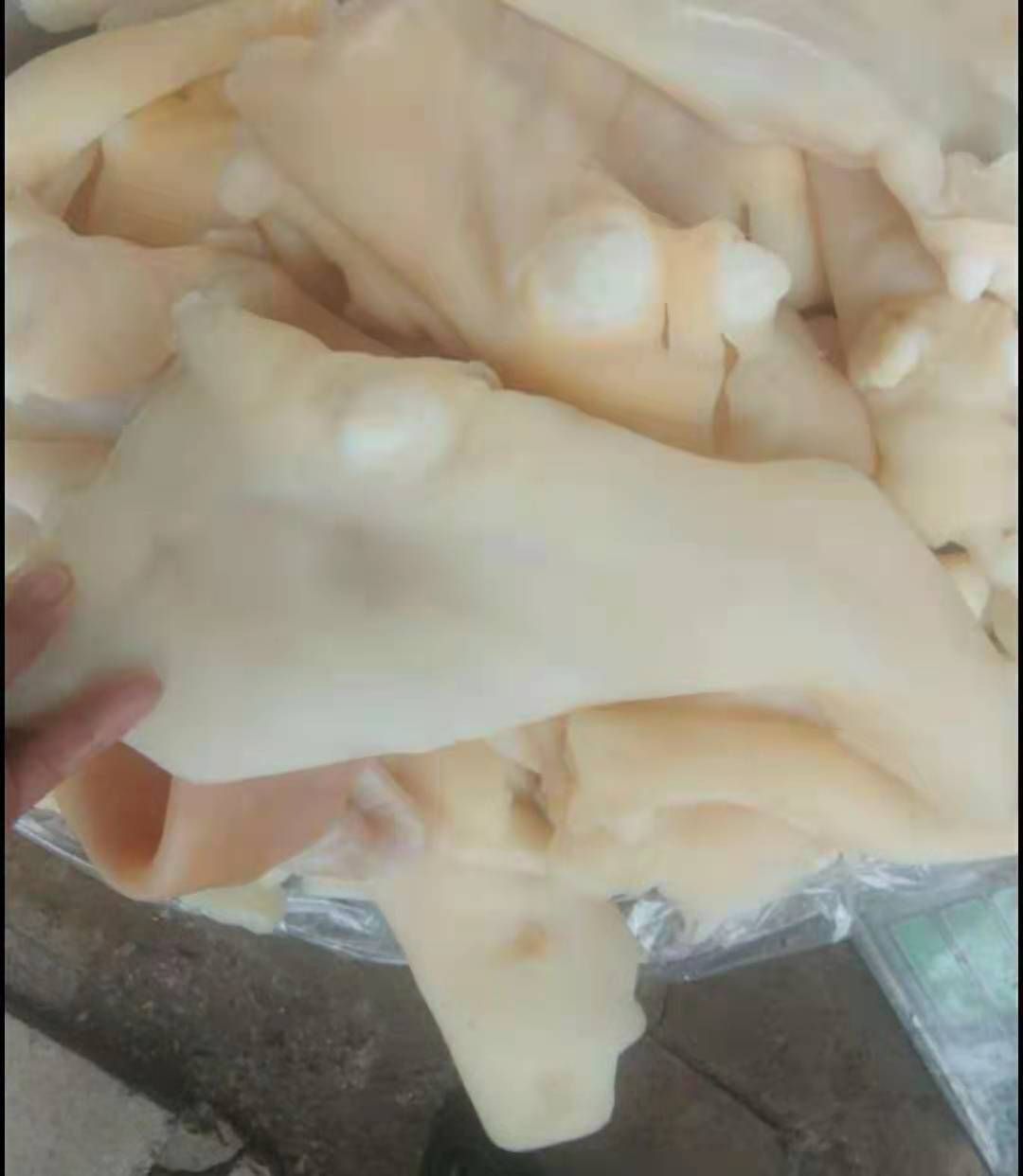厂家直销酱香牛蹄皮，一手货源，欢迎选购。