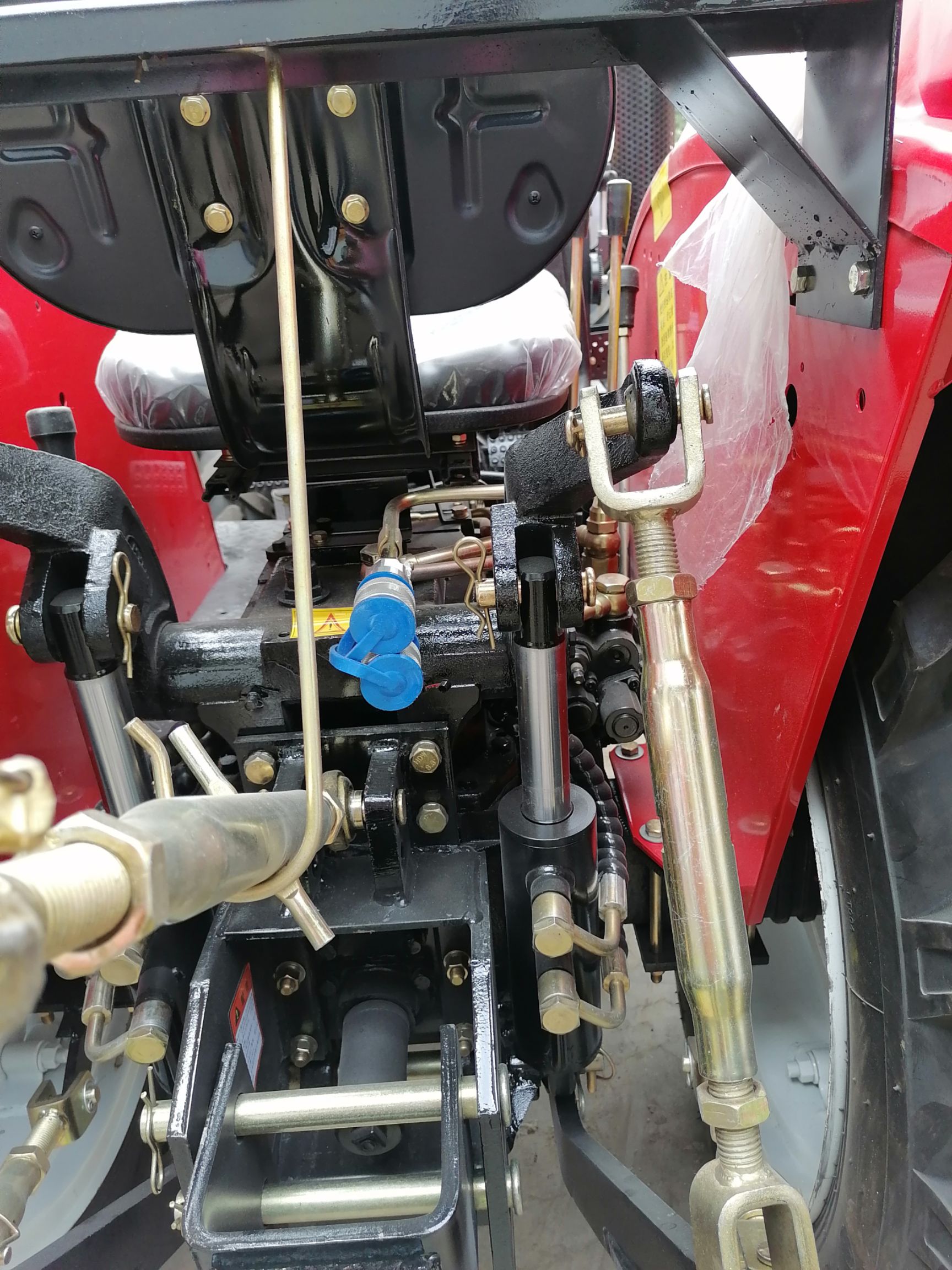 轮式拖拉机  丰利504