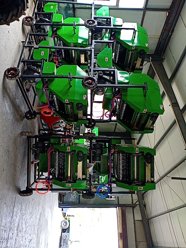 粉碎打捆机 打捆机包膜一体机，揉丝机，打包台。您刚好需要，我正好专业。