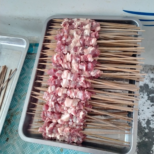 天津 每天纯手工制作新鲜的羊肉串原味的