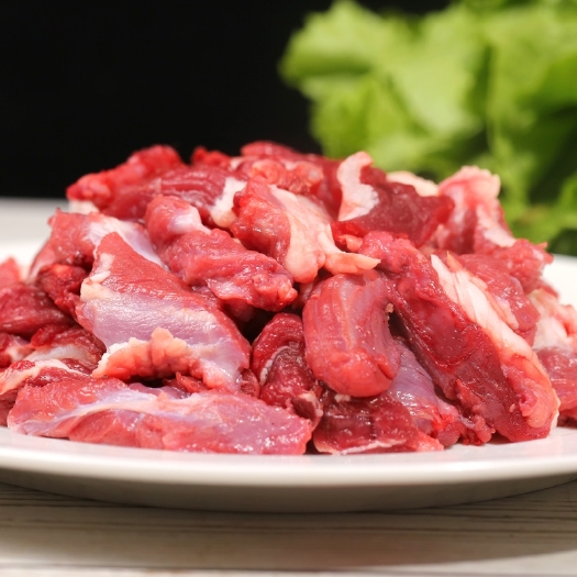 成都新鲜牛碎肉冷冻牛肉边角料人吃烧烤牛肉串非生牛肉新鲜牛腱子碎肉