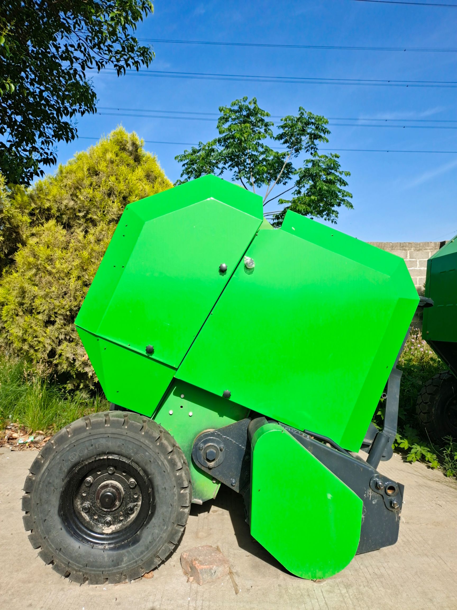 130型秸秆粉碎打捆机，捡拾打捆机。