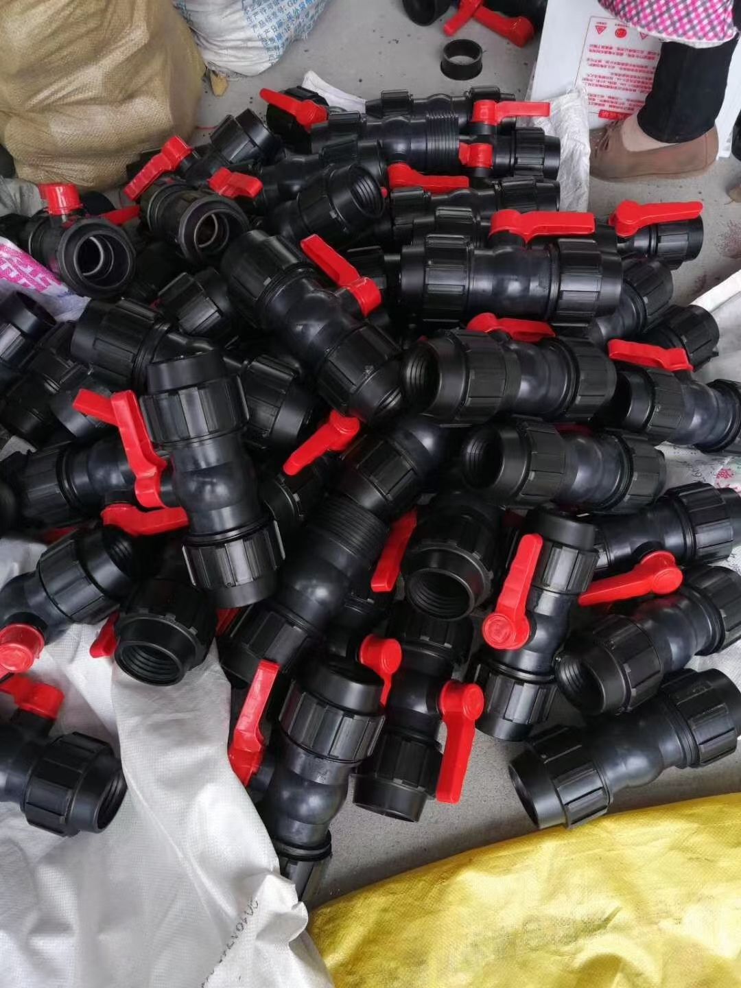 PE管快接球阀快速接阀门双活结球阀抗晒防冻高压