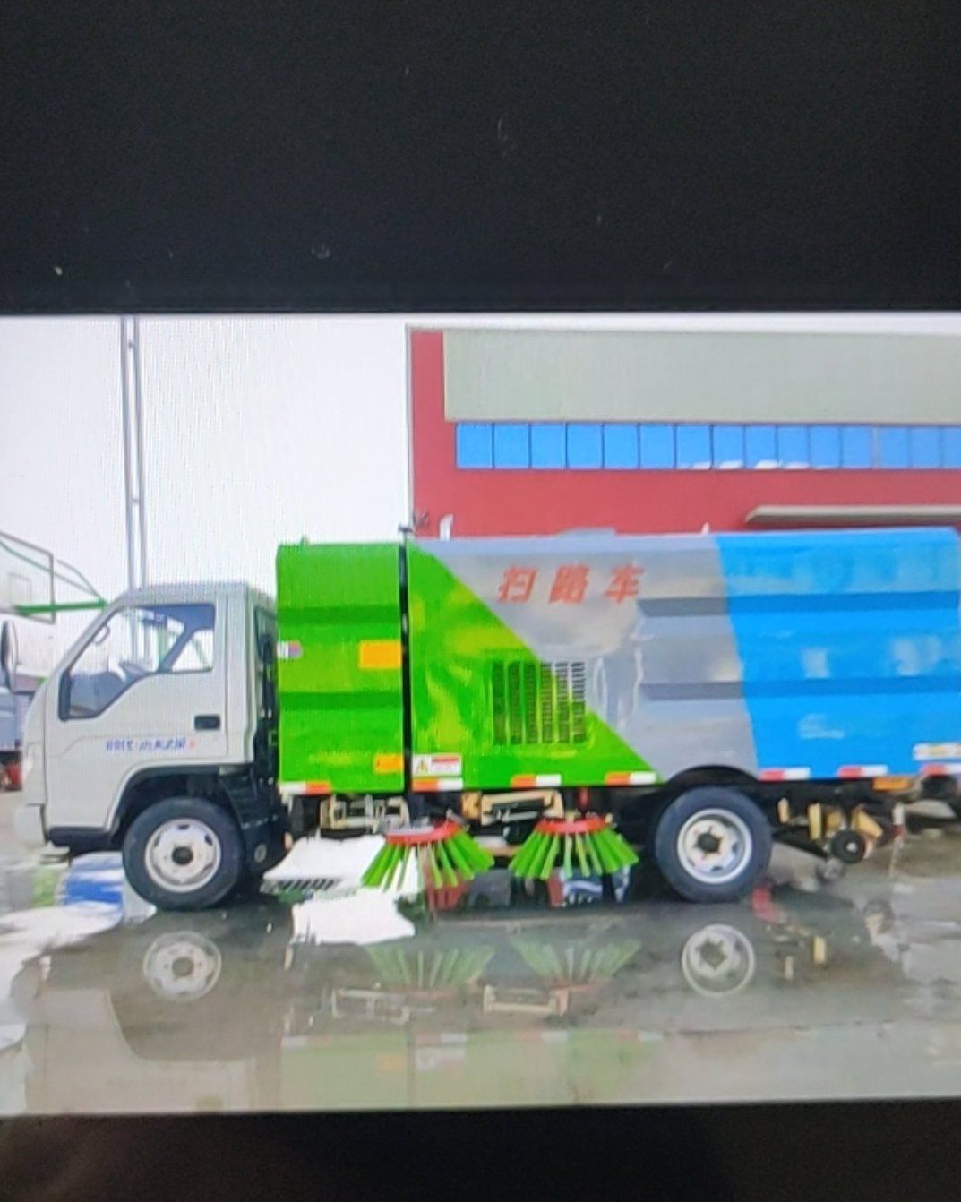 洗扫车，清洗车，扫路车，等各种环卫车辆与设备，敬请各位领导。