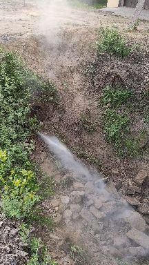 抽粪泵自吸自排的直抽抽粪泵一个口进一个口出，配带小推车方便快