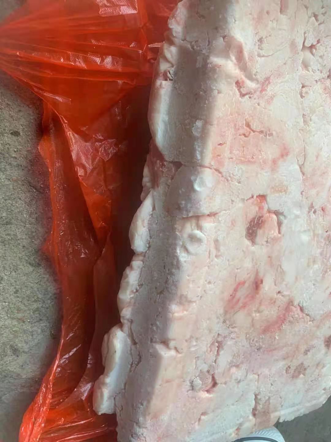 猪肥膘 肥猪肚腩膘，现货3吨左右，单间重量不标准，新开全国检疫，山东