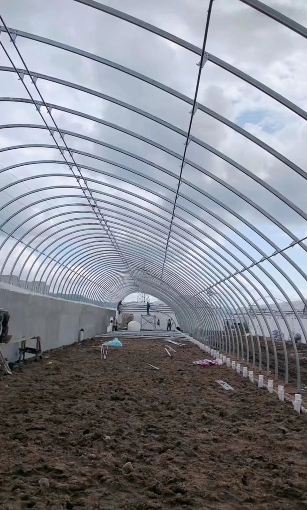 大棚设备  大棚管 斜坡温室日光暖棚 骨架坚固耐用寿命20年
