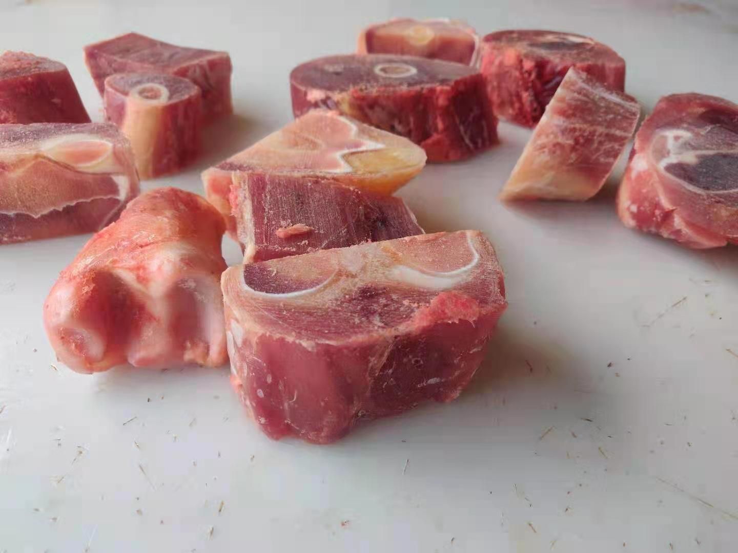 牛蹄  精品乳牛腿，厂家直销一手货源。优质产品欢迎选购。