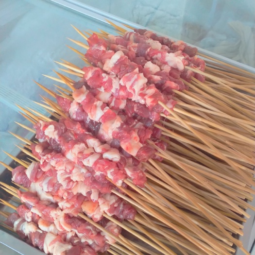 天津新鲜的纯手工制作羊排肉串！