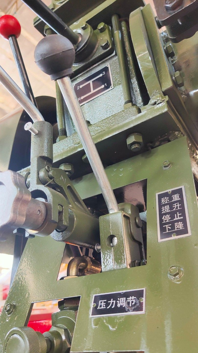 打孔机  家用小型液压打井机设备 农田灌溉用水钻井服务