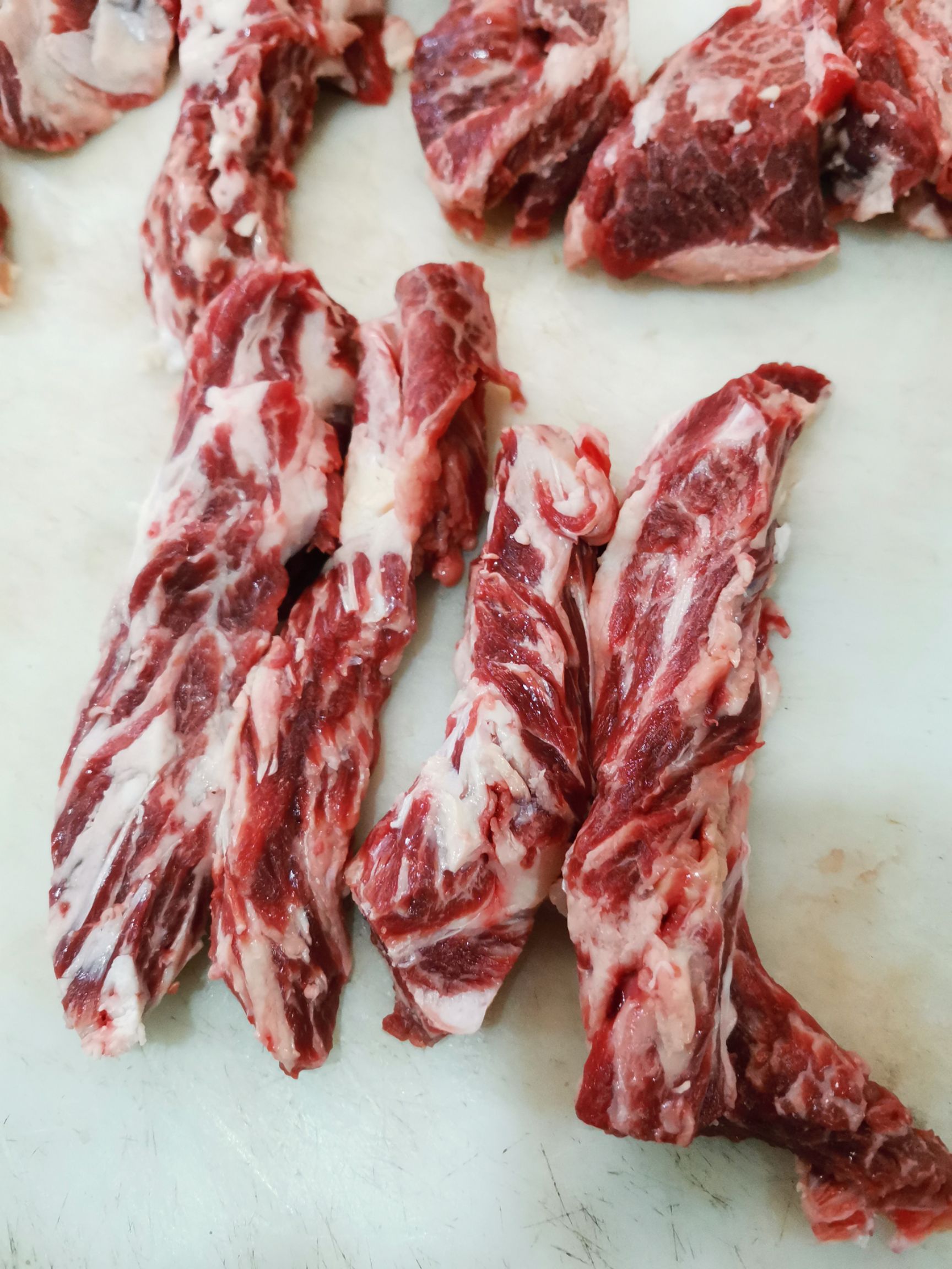 牛副产品 精品纯干牛腹肉条（肋条肉），一手货源欢迎选购。