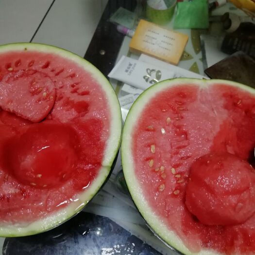 大荔县美都西瓜 大荔西瓜～无籽美都～瓜瓤酥脆～皮色靓